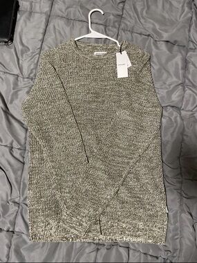 Men’s Grey Knitted Sweater Size Medium NWT Jack And Jones